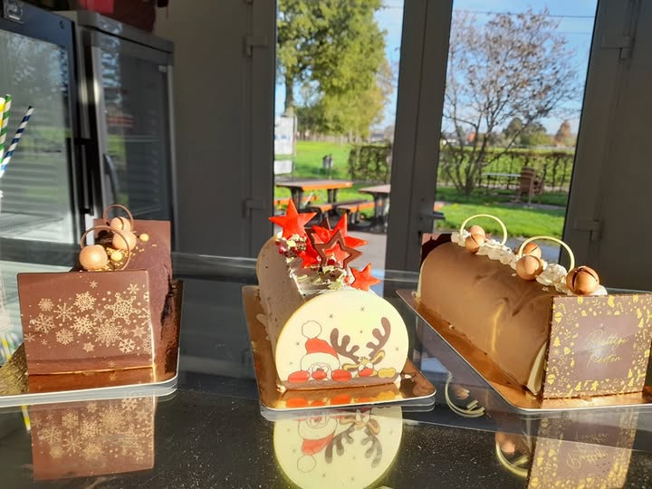 Ambachtelijke ijstaarten bij Romie's Hoeveijs